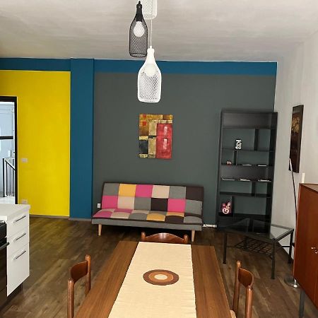 Appartamento Mela Ad Alba, Cuore Delle Langhe Екстериор снимка
